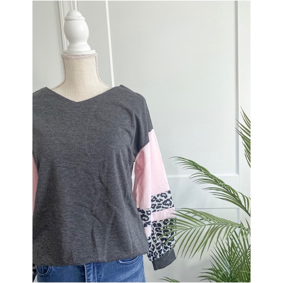 𝐒𝐭𝐫𝐢𝐩𝐞𝐝 𝐥𝐞𝐨𝐩𝐚𝐫𝐝𝐬 𝐭𝐨𝐩 - Picture 2 of 3